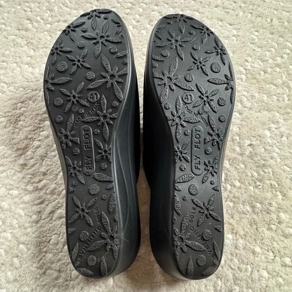 Fly Flot Italian Comfort Slide Sandals Black Mesh Size 41 NEOT - Picture 3 of 16